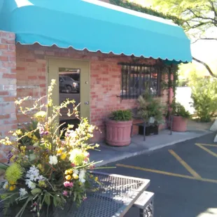 Front of shop. Locally owned by a veteran!!