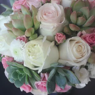(3 days after the wedding!) Wedding bouquet - succulents &amp; roses