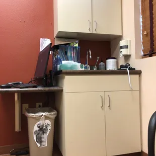 Ugly wall in dilapidated cancer office for breast cancer check up