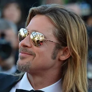Brad Pitt wearing Sama