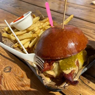 Pb & J Burger