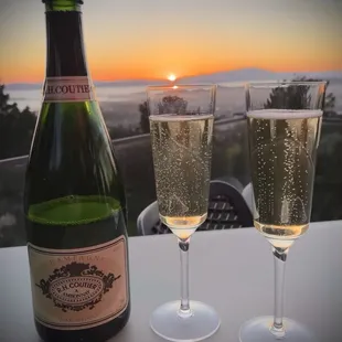 Alan chose this wonderful champagne for our 30 year wedding renewal celebration. Gorgeous bubbles in all ways! Thank you Alan!