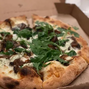 Short rib pizza