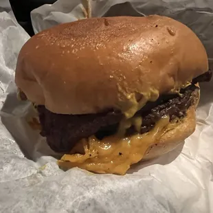Bac&apos;N Cheeze Burger