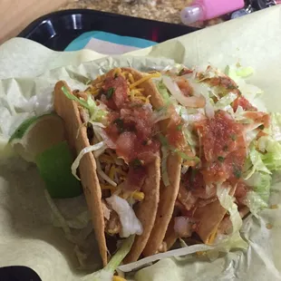 Tusday and Thursday tacos! They big!!! Supporting local owned business in my neighborhood. Too bad they close early. Better than Filibertos