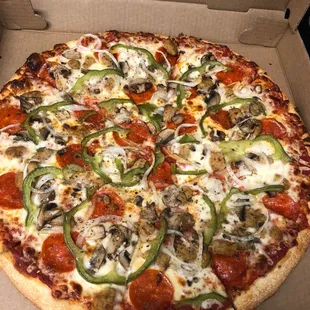 Chicago Combo Pizza Thin Crust w/Extra Cheese.