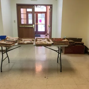 The 6$ pizza lunch add on, which I do recommend!