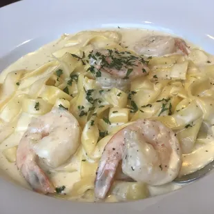 Fettuccini Alfredo with shrimp