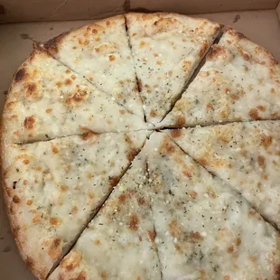 White Pizza with Garlic and Oil