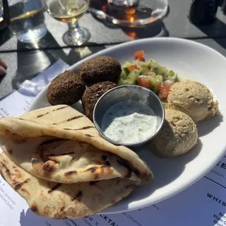 Falafel & Hummus
