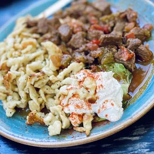 Pörkölt. *Extraordinary*