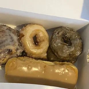 donuts in a box