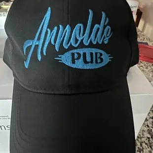 Arnold's pub hat