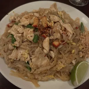 Chicken pad thai