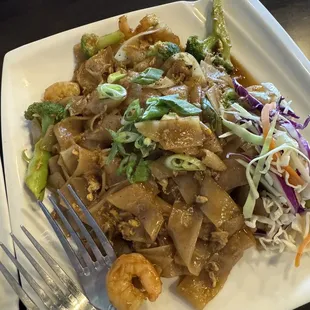 Pad See Ew, Red Curry