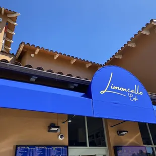 Outside view pull up window view