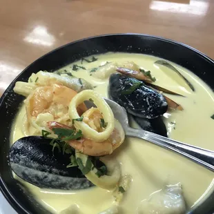 Cazuela de Mariscos (seafood stew)