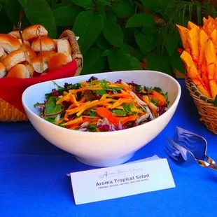 Aroma Tropical Salad, Pan de Sal.