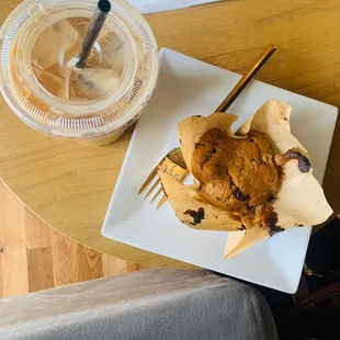 Gluten free chocolate chip muffin and sugar free iced caramel latte.
