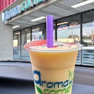 Sip, sip, hooray for a cold #Mango smoothie!  (･‿･) Best treat on this oppressive July afternoon. #AromaCorner #Half-Sugar