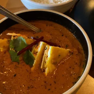 C3. Aroma Special Paneer Pasanda