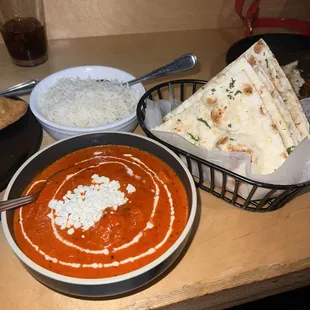 Butter Chicken withGarlic Naan