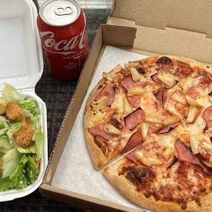 The Hawaiian Delight Pizza lunch special