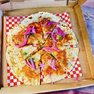 Wow Tinga quesadilla