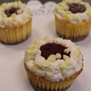 White Chocolate Raspberry Cheesecake