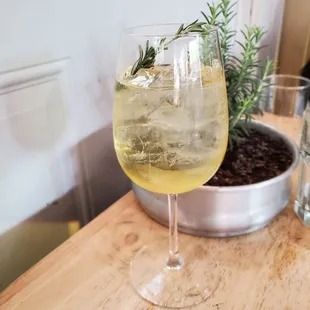 Rosemary Fizz