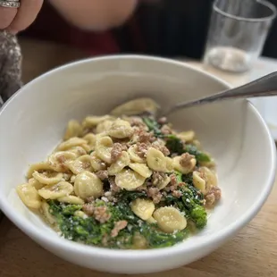 orecchiette broccoli e salsiccia