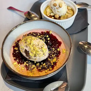 Panna cotta and crème brûlée
