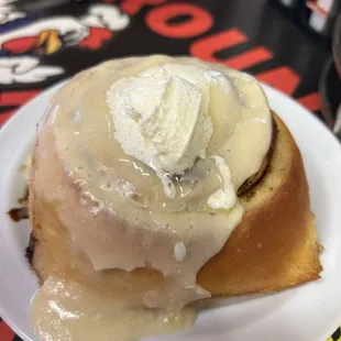 Cinnamon roll