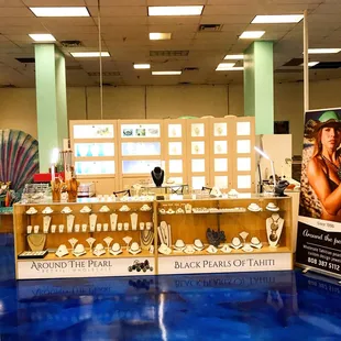 Hi this is my new shop I just opened on Ward Ave near Ala Moana shopping center we are open for public everyday.