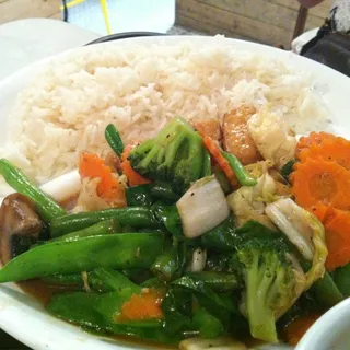Lunch Tofu Veggie garlic sauc