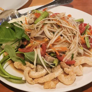 Seafood papaya salad