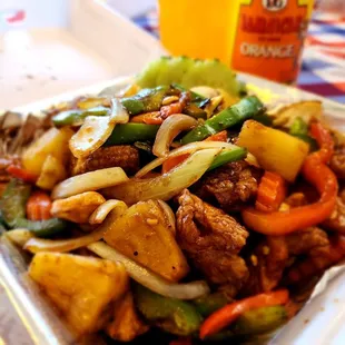 T10. Kai Pad Cashew Nut