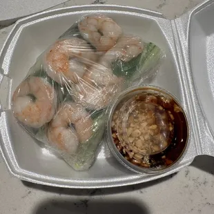 Summer roll with shrimp