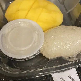 Mango Sticky Rice -- mango wasn't sweet and the rice portion... disappointing. Coconut cream and sticky rice tasted fine