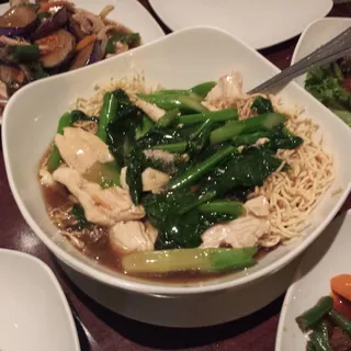 Peanut Sauce Noodle with Chicken