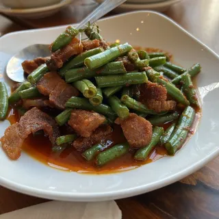 Phrik Khing with Crispy Pork