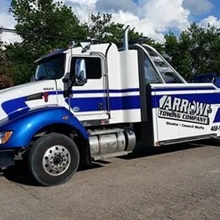 Arrow Towing | Council Bluffs, IA | Heavy Duty Towing | Heavy Hauling | Emergency Roadside Assistance | 712-323-7907