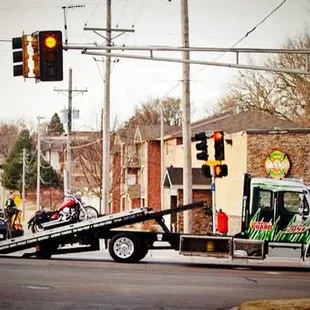 Arrow Towing | Omaha, Nebraska | Heavy Duty Towing | Heavy Hauling | Emergency Roadside Assistance | 402-553-1700
