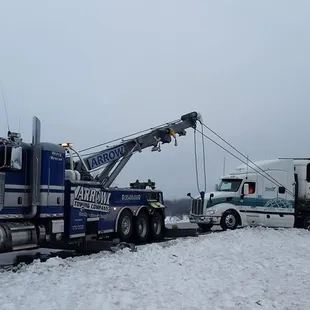Arrow Towing | Omaha, Nebraska | Heavy Duty Towing | Heavy Hauling | Emergency Roadside Assistance | 402-553-1700