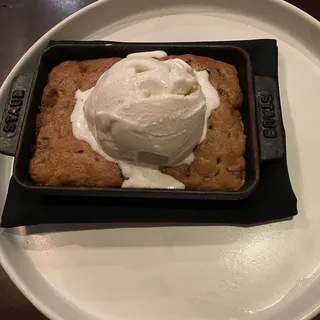 Chocolate Chip Cookie & Vanilla Bean Ice Cream