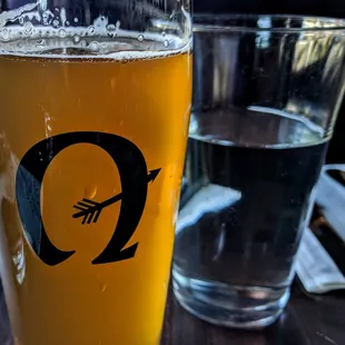 The dark graphics on the glassware go great with light colored beers