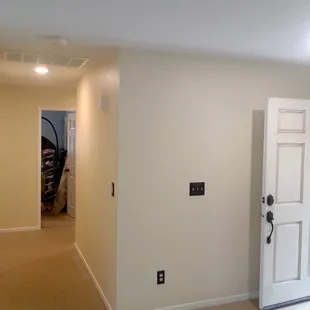 Interior walls in an eggshell finish looking great