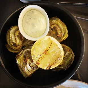Grilled artichoke &amp; aoli