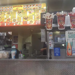 Yummy authentic Mexican. I'll be coming back! I had the Espcial Tacos