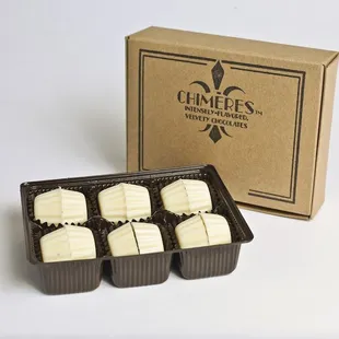 Our white chocolate Pineapple Chimères™ are velvety, smooth delicious chocolates that melt in your mouth and bring intense flavor.